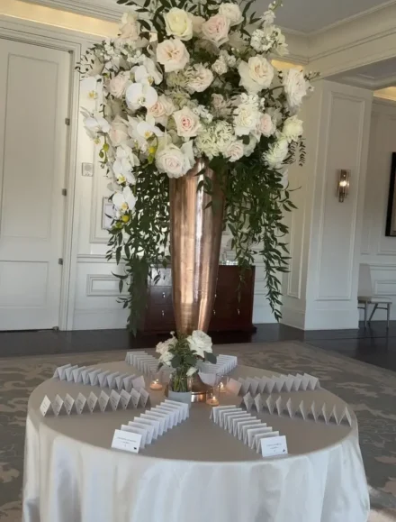 beautiful welcome table