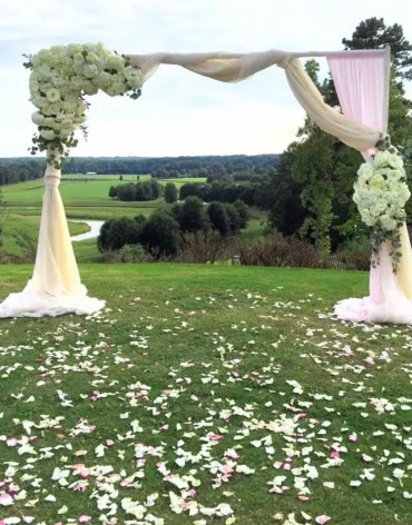 Breathtaking Outdoor Wedding Floral Arch