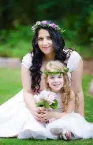 GIRL AND MOM WITH FLOWER CROWN